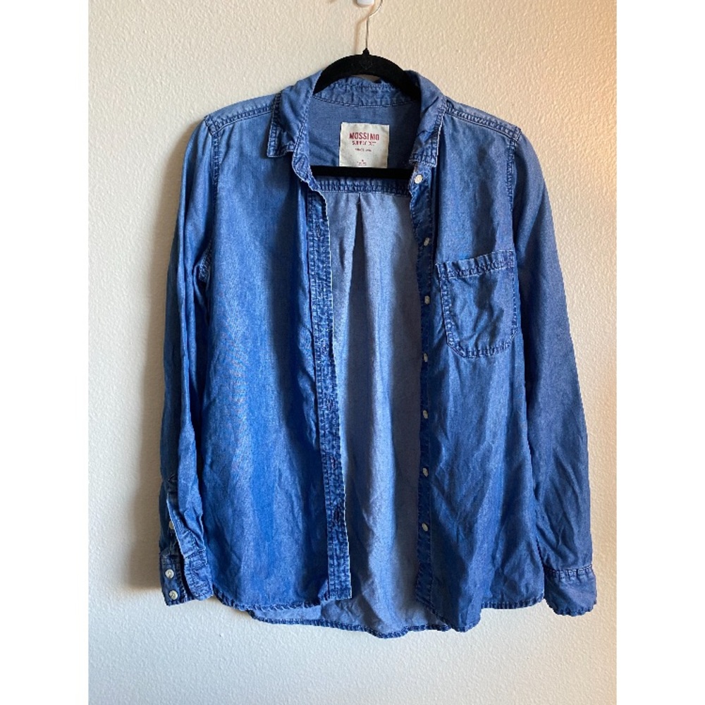 Mossimo faux chambray shirt!